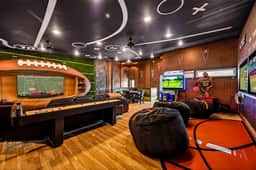 Next Play Clubhouse | Waterpark Resort & Game Room - Image 3