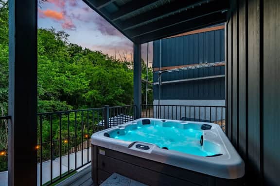 Next Play Clubhouse | Waterpark Resort & Game Room - Image 5